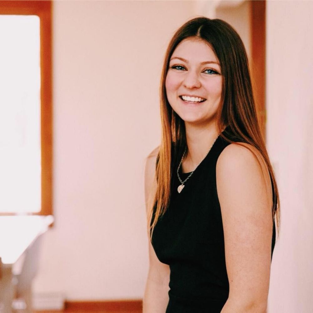 Meet your Posher, Stephanie